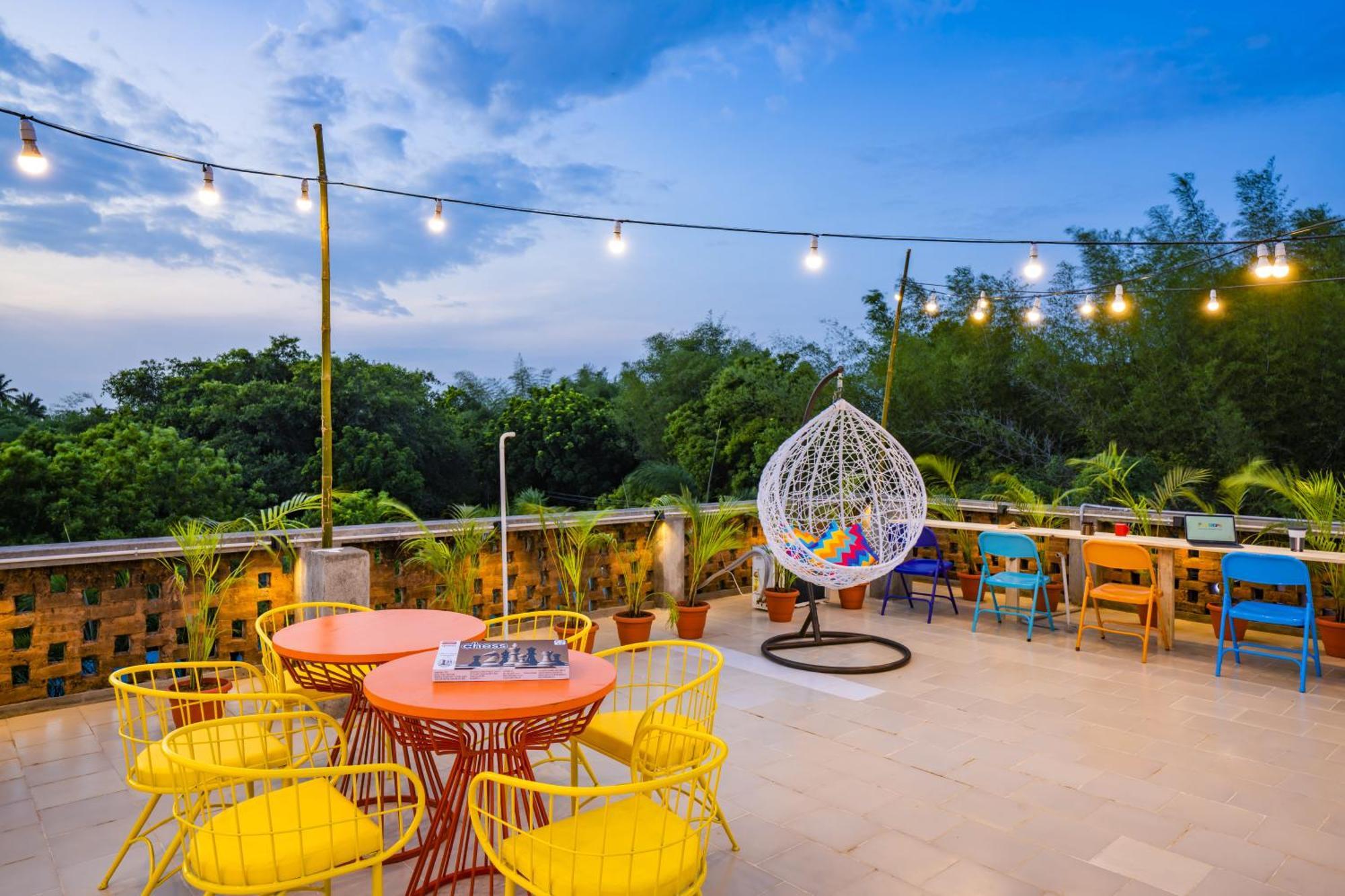 Gostops Pondicherry, Auroville Buitenkant foto